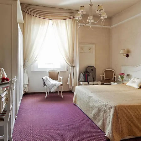 Szálloda Ercolini & Savi 4*